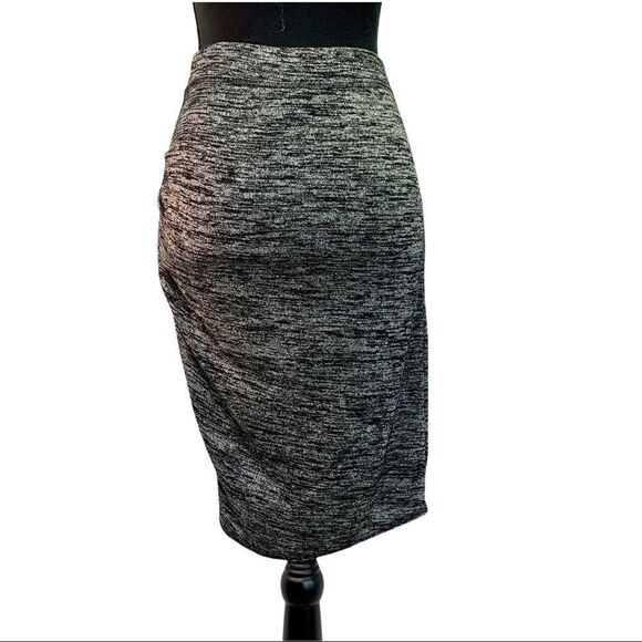 Aritzia Wilfred gray ruched stretchy Tyra skirt size medium - Picture 5 of 11